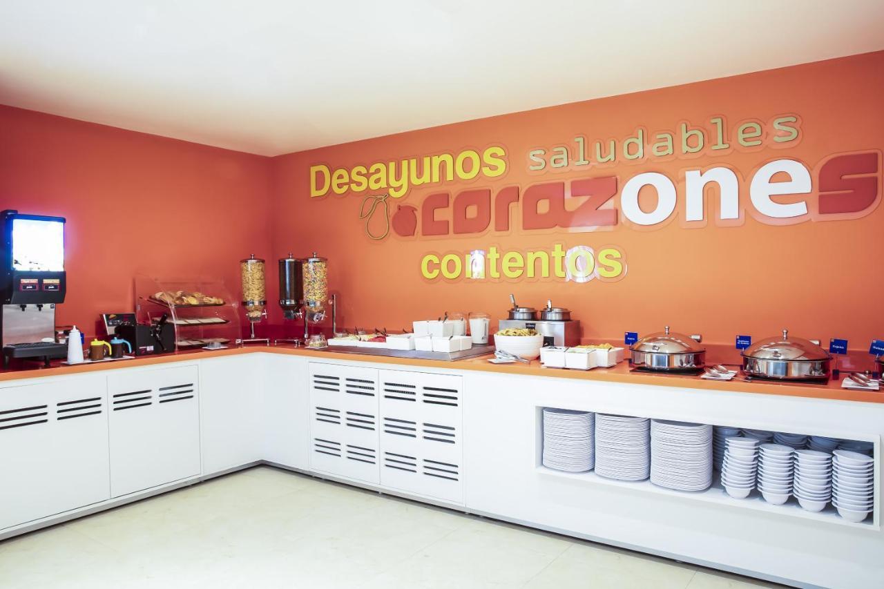 One Ciudad De La Raza Hotel 3*